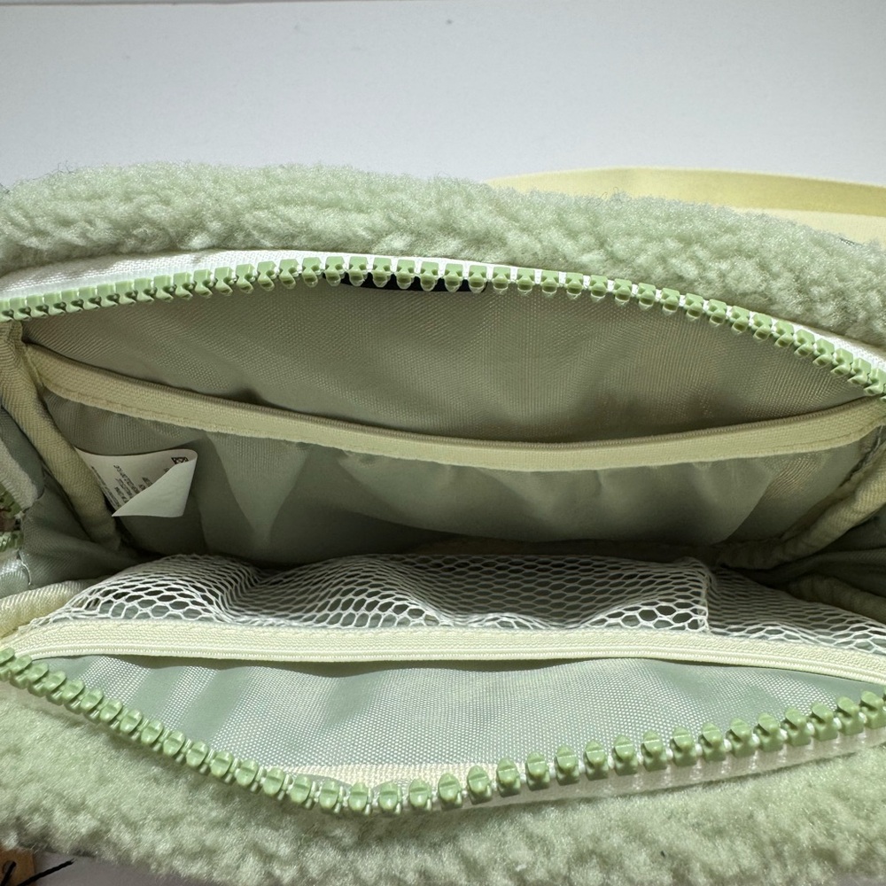 Thread Sage Green Sherpa Sling Belt Bag NWT - Picture 3 of 5